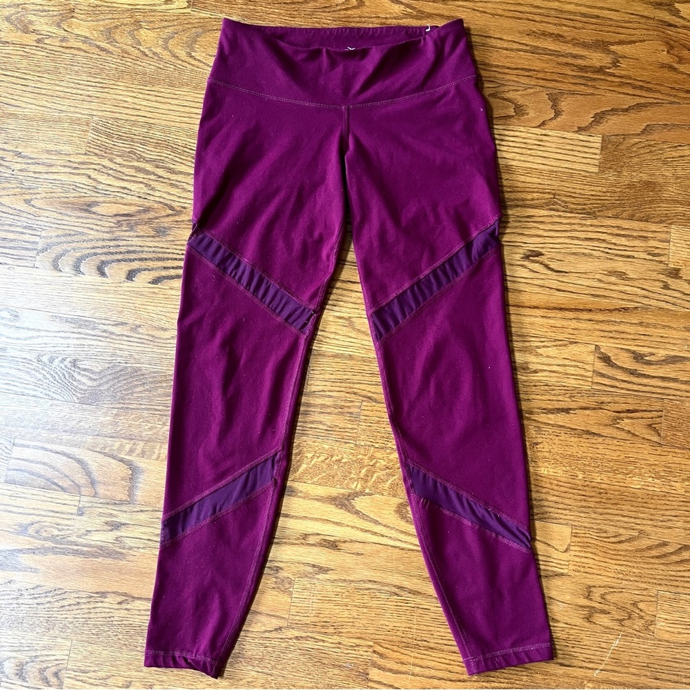 Old Navy Active Maroon Leggings with Mesh Accents – Size M